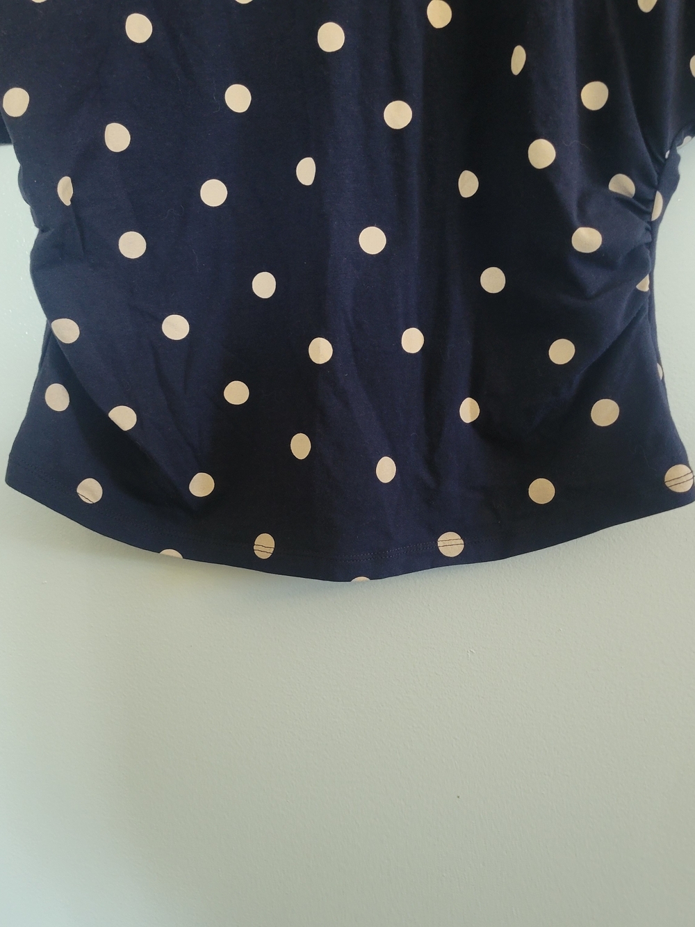 REITMANS Navy Polka Dot Short Sleeve Tee Sz M Shirred Sides Organic Cotton - Picture 3 of 11